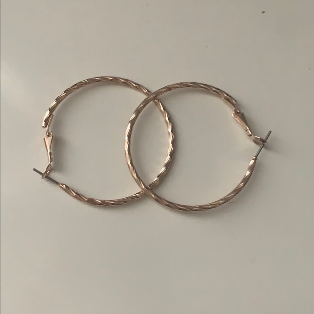 super cute braided gold hoops